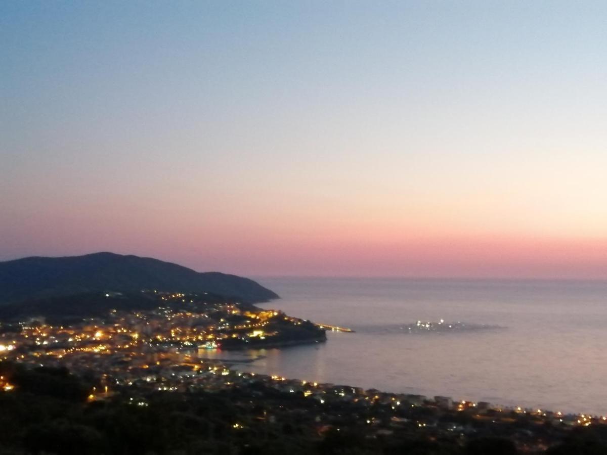 Una Terrazza Sul Mare Агрополи Екстериор снимка